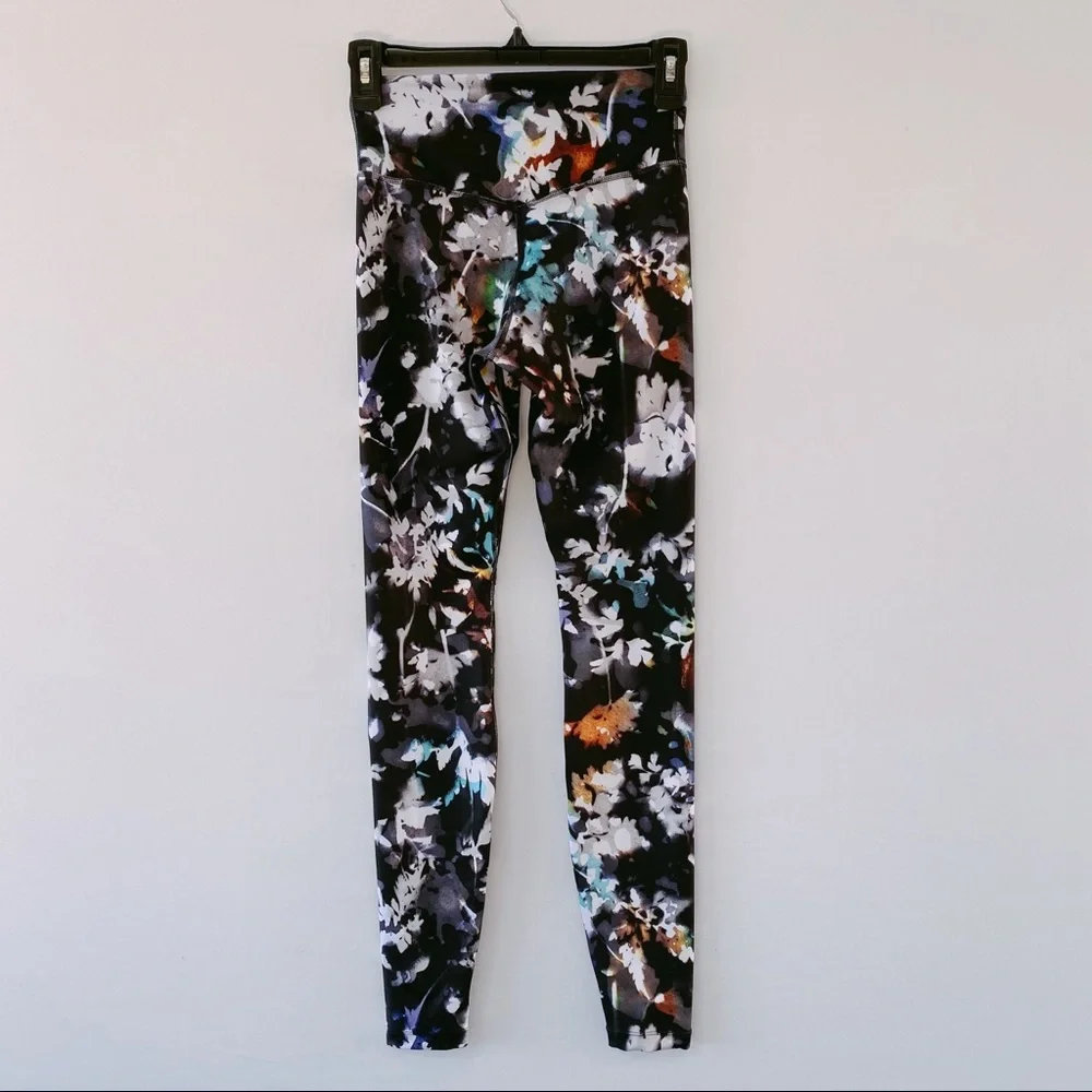 Nike Floral Print Dri Fit Leggings XS ($70) - Picture 3 of 7